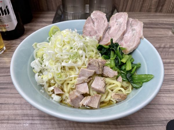 「スーパードライ＋キャベチャー→あぶらそば＋チャーシュー＋ネギ」@横浜ラーメン 武蔵家 武蔵境店の写真