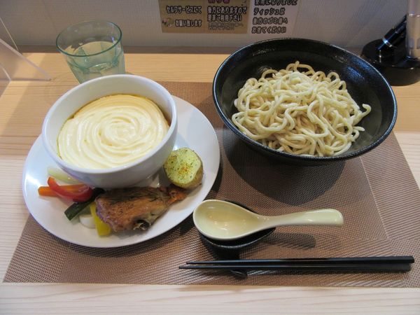 「限定　スパイシートマトカレーつけ麺（１２００円）＋白いご飯小」@麺屋 い志だの写真