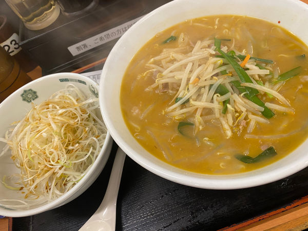 「味噌ラーメン🍜🥢(細切りネギ)」@日高屋 六本木店の写真
