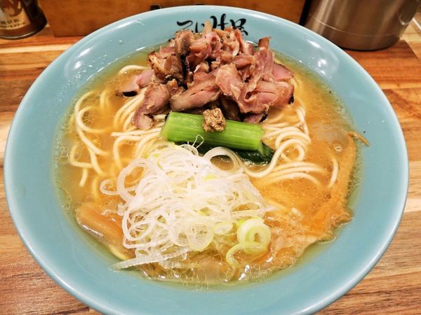 シャモ中華そば(880円)