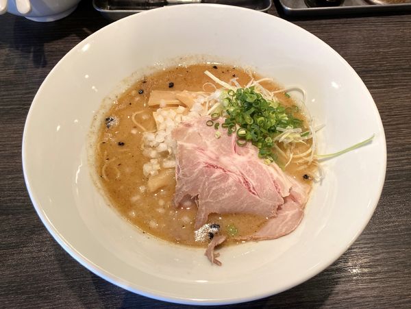 「濃厚中華そば 860円」@中華そば 十目一八食堂の写真