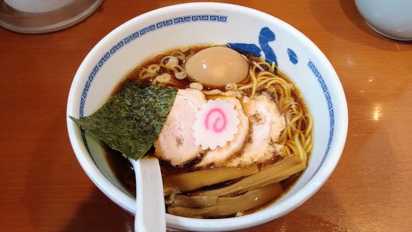 「スペシャルらーめん」@たけちゃんにぼしらーめん 調布店の写真