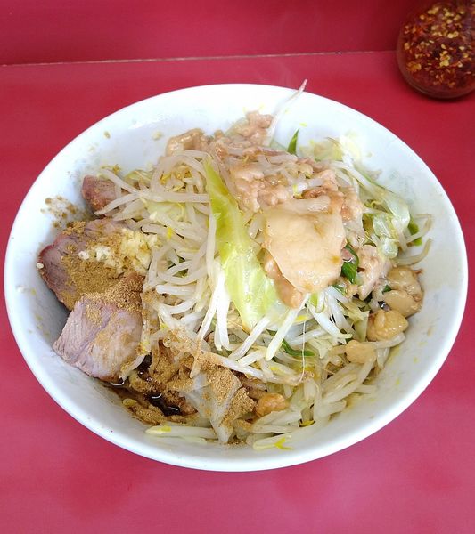 「汁なしラーメン 700円＋豚増し 100円」@ラーメン二郎 環七一之江店の写真