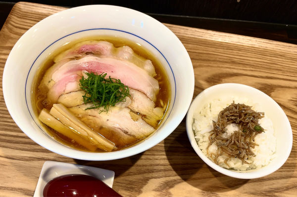 「チャーシュー醤油らぁ麺 & ちりめん山椒ご飯小」@煮干し中華そば 昌まさの写真