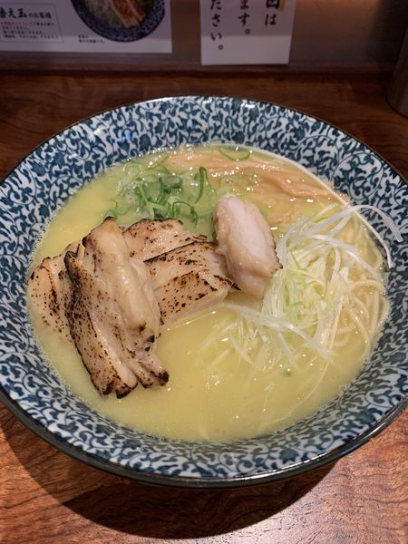 「濃厚鶏そば 880円 鶏チャーシュー 200円」@鶏そば 一瑳の写真