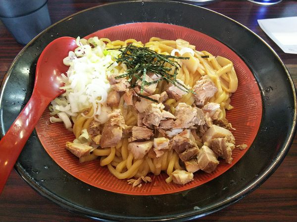 「油そば　：あっさり　（大盛り）」@煮干しらあめん 燕黒の写真