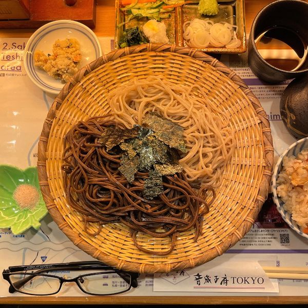 「合いもり蕎麦（黒・白そば）」@音威子府TOKYOの写真