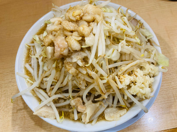 「ラーメン(ニンニクヤサイアブラカラメ)」@自家製極太麺 ラーメンジャパンの写真