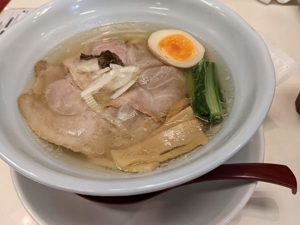 「ホタテ香る塩ラーメン」@登竜門の写真