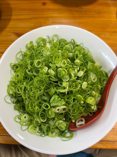 「どかネギらーめん」@らーめん じゃげな 南箕輪店の写真