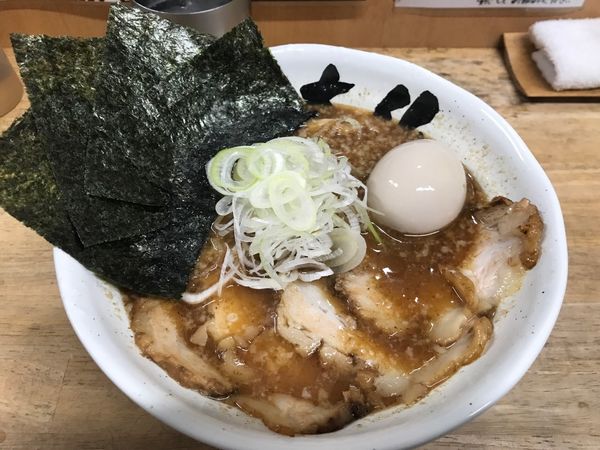 「大仏ラーメン」@麺 大仏の写真