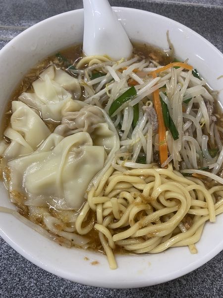 「もやしワンタン麺1000」@中華麺店 喜楽の写真