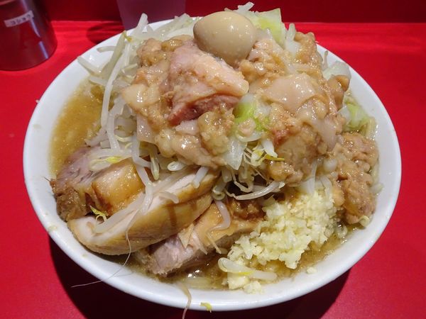 「ラーメン（850円）ヤサイニンニクアブラ」@麺屋HEROの写真