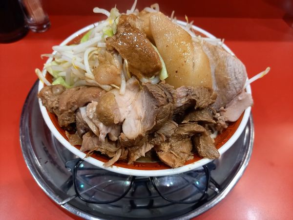 「小ラーメン豚入り(野菜増しあぶら増し増し)」@ラーメンタロー 蒲田の陣の写真