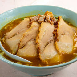 カレーラーメン チャーシュー5枚トッピング