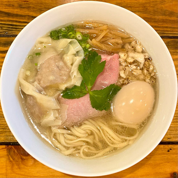 「真鯛の塩そば わんたん麺 ¥1100円（味玉サービスCP）」@武蔵ノ麦穂の写真