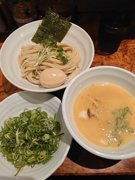 「鶏白湯つけ麺(並)+味玉、青ネギ(1050円)」@鶏そば 一瑳の写真