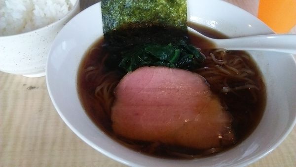 「らーめん 醤油 750円＋ごはん 150円」@菜の写真