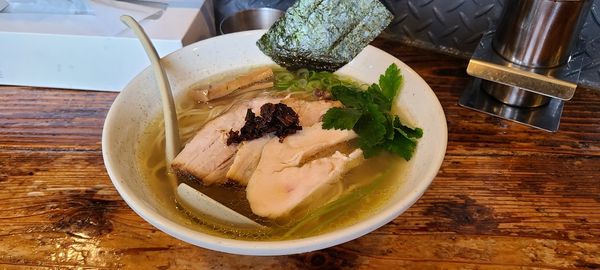 「塩ラーメン」@啜磨専科の写真