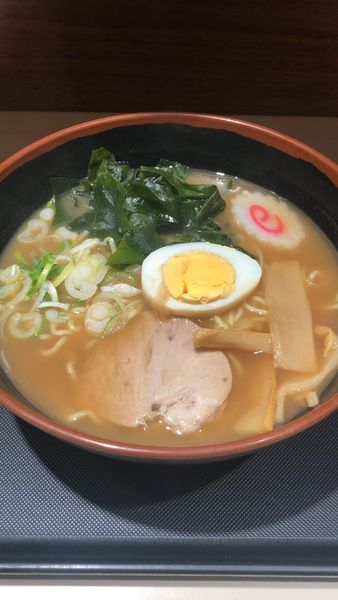 「煮干しラーメン」@名代 富士そば 飯田橋駅前店の写真
