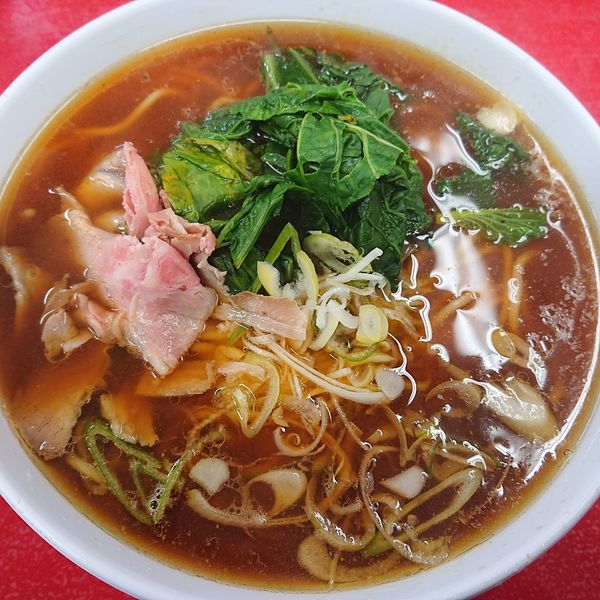 「半チャンラーメン700円、もつ煮450円、餃子250円」@とん平食堂の写真