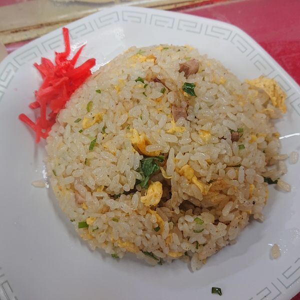 「半チャンラーメン700円、もつ煮450円、餃子250円」@とん平食堂の写真