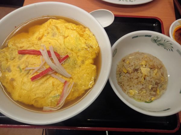 「天津麺半チャーハンセット　７８０円」@日高屋 北千住西口駅前店の写真