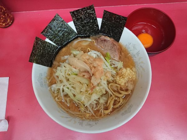 「ぶた2枚入り 小ラーメン 麺半分＋焼きのり＋生たまご」@ラーメン二郎 環七一之江店の写真