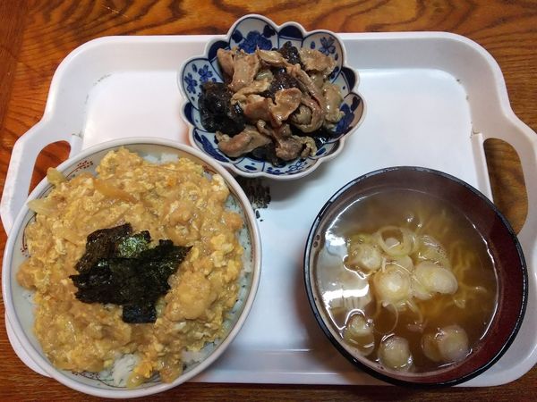 「日替わりランチ（たぬき丼・ミニラーメン・豚肉炒め物）500円」@お食事処 鶴亀の写真