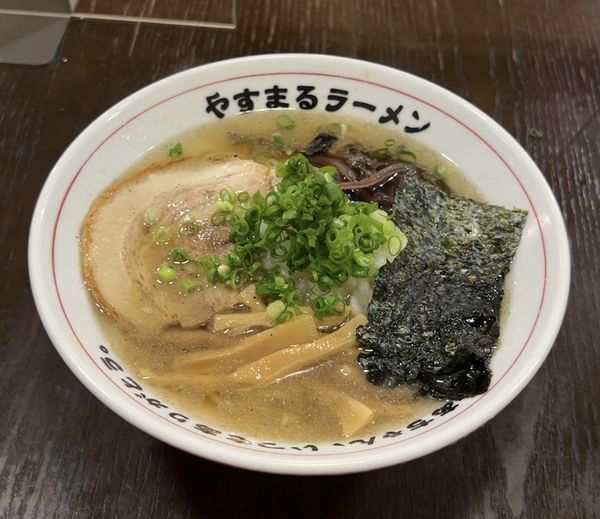 「煮干しラーメン」@やすまるラーメンの写真