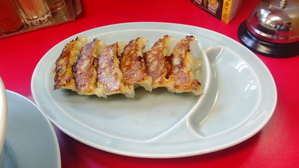 「LINEのお友達クーポン（餃子）」@ラーメン山岡家 小松店の写真