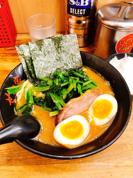 「味付け玉子ラーメン」@せい家 原宿店の写真