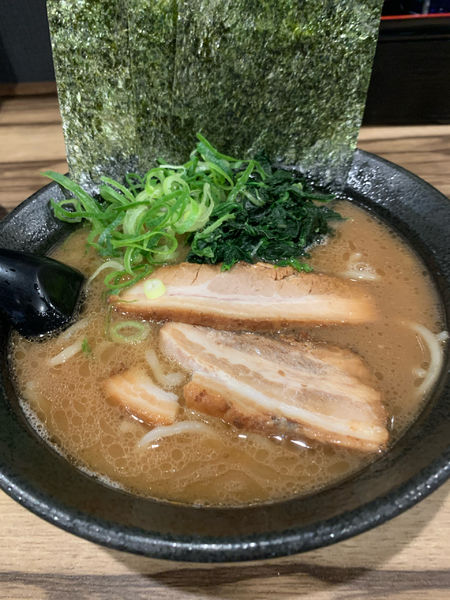 「ラーメン」@横浜家系ラーメン まる金 石川家の写真