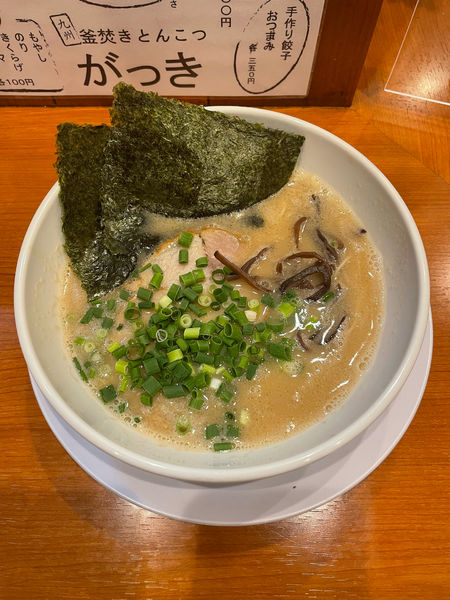 「らーめん(680円)」@釜炊きとんこつ がっきの写真