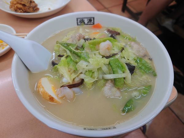 「太平燕780円＋ぎょうざ（4個）220円 他」@中華食堂 桃源 銀杏通店の写真