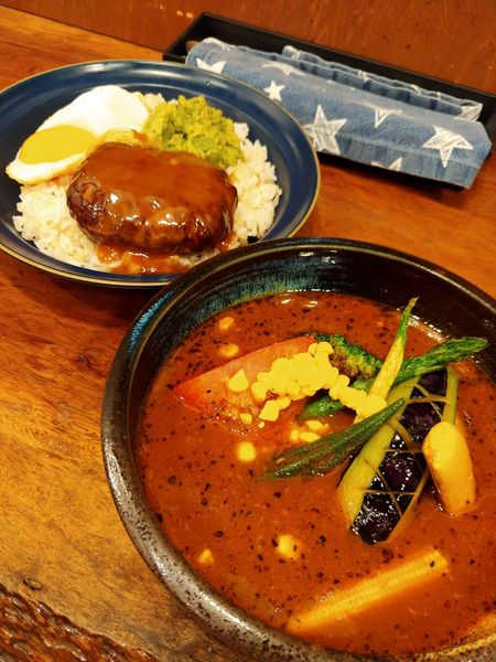 「アボカドを楽しむテリヤキロコモコと夏野菜のスープカレー」@らっきょ＆Starの写真
