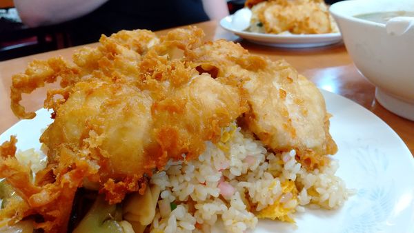 「#チキンチャーハン #968円」@ラーメン新世 本店の写真