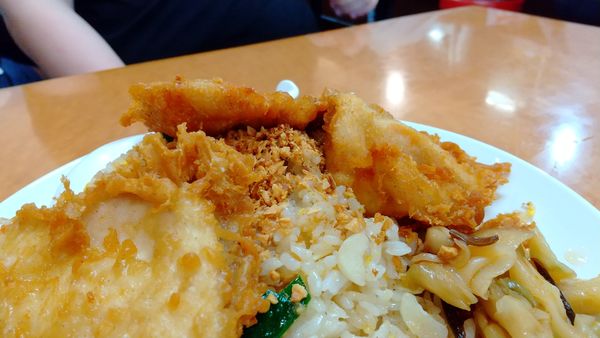 「#にんにくチキンチャーハン #1078円」@ラーメン新世 本店の写真