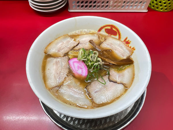 「特そば」@丸高中華そば 神戸二宮店の写真