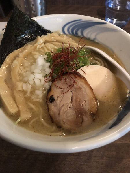 「魚介鶏塩白湯」@我流麺舞 飛燕の写真