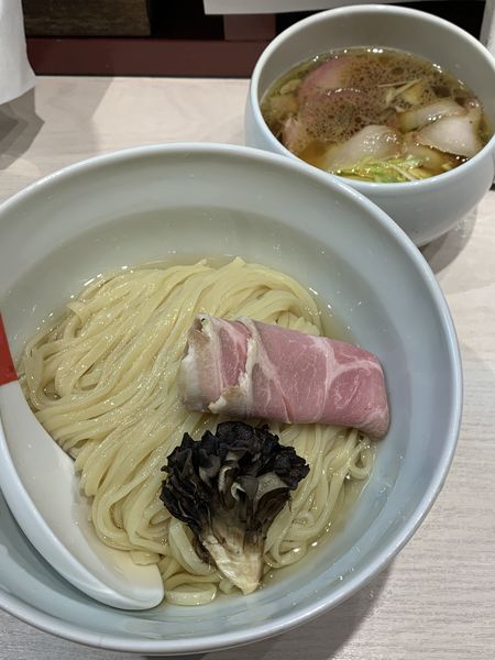 「【夏限定】黒舞茸と近江黒鶏の昆布水つけ麺 大盛り」@柳麺 呉田-goden-の写真