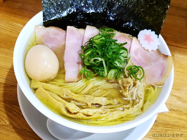 「得製 極！鶏らぁめん（潮）特盛」@まぐちゃんラーメンの写真