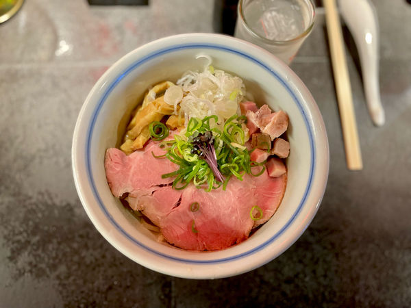 「青山椒油と自家製しょうがコンフィの油soba 半麺半肉　950」@駄目な隣人の写真