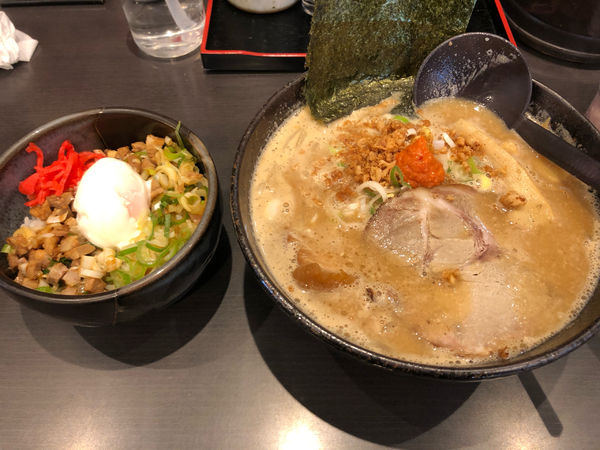 「白味噌＋チャーシュー丼　ランチセット」@北海道らーめん奥原流 久楽 江別店の写真