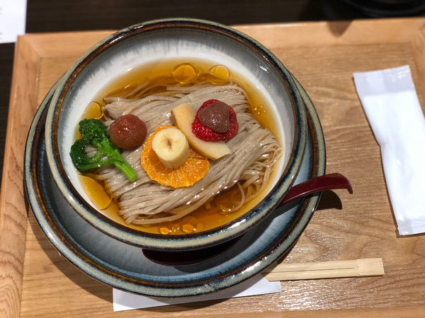 「香露そばフルーツの森」@麦そば専門店 麦の上の写真