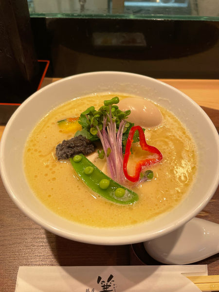 「『鶏白湯sobaトリュフ仕立て＋味玉』　1530円」@銀座 篝 本店の写真