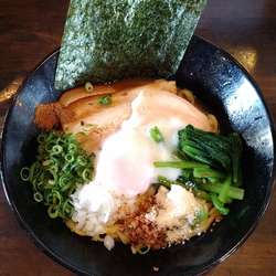 鶏白湯まぜ麺 900円