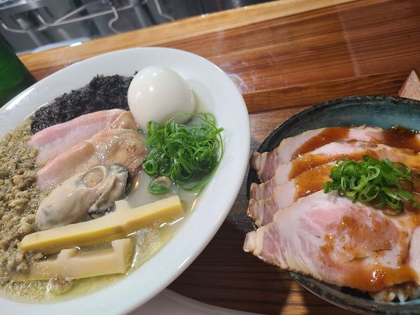 「牡蠣塩蕎麦など」@むかんの写真