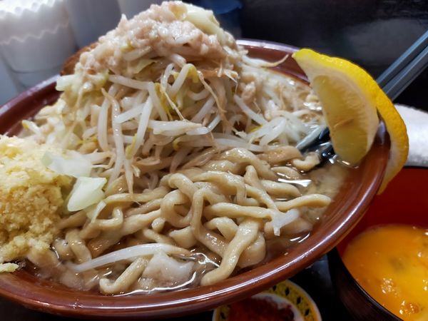 「塩・大2・生卵（麺硬め・ニンニク・生姜・脂・火の粉別）」@自家製麺 まさき（非乳化） 2号店の写真