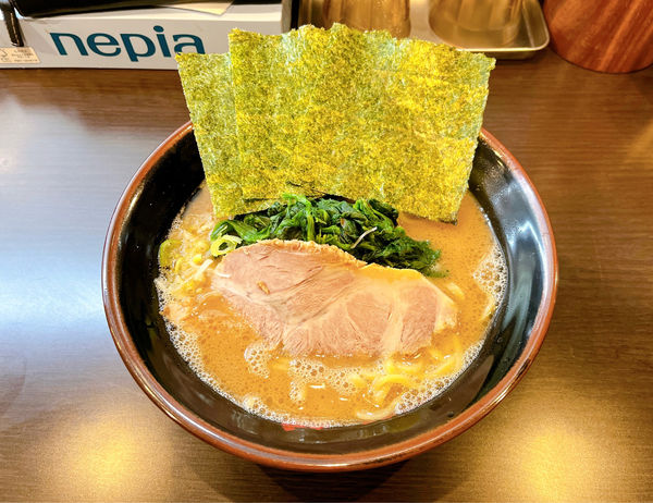 「らーめん」@横浜家系らーめん 英の写真